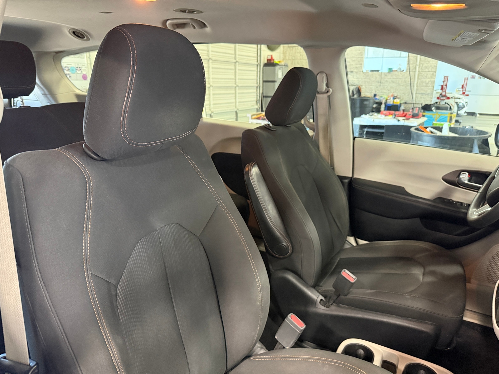 Thumbnail: 2018 Chrysler Pacifica - 2