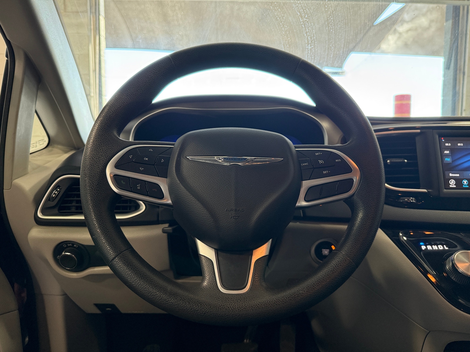 Thumbnail: 2018 Chrysler Pacifica - 5