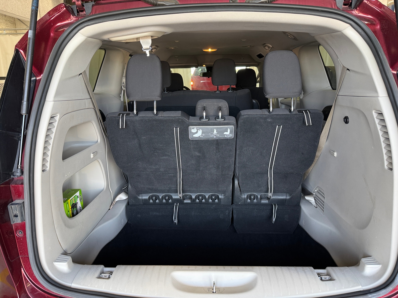 Thumbnail: 2018 Chrysler Pacifica - 7