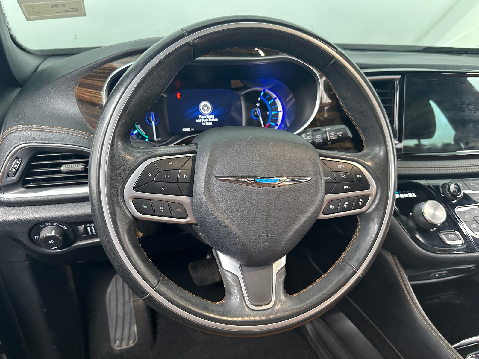 Thumbnail: 2021 Chrysler Pacifica - 4