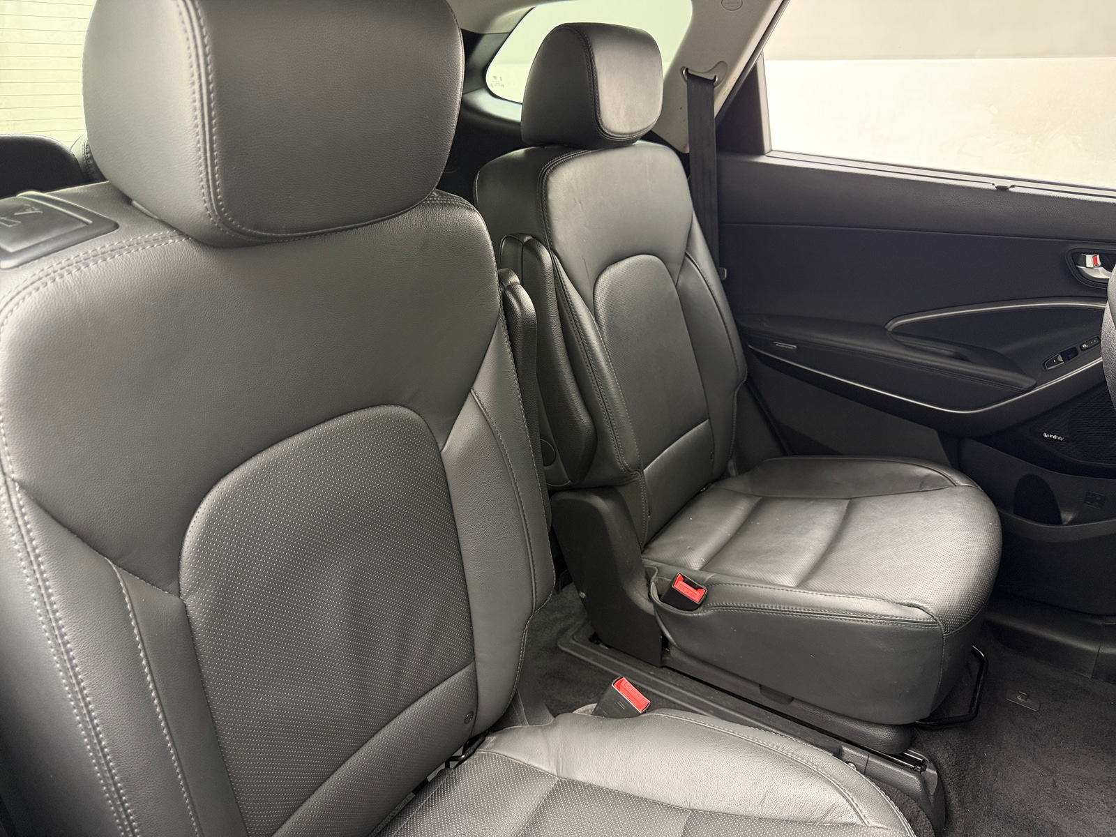 Thumbnail: 2019 Hyundai Santa Fe - 5