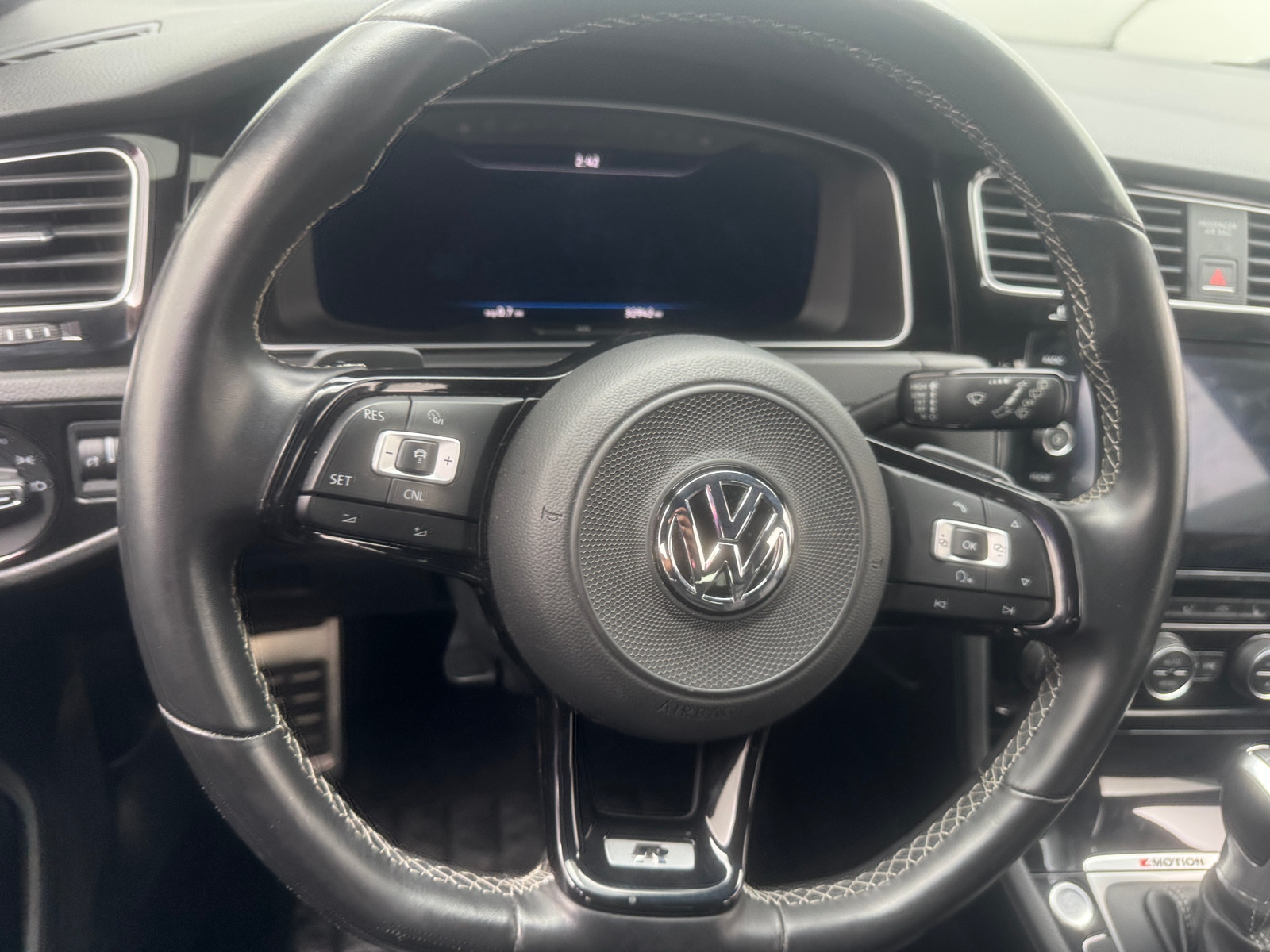 Thumbnail: 2018 Volkswagen Golf - 4
