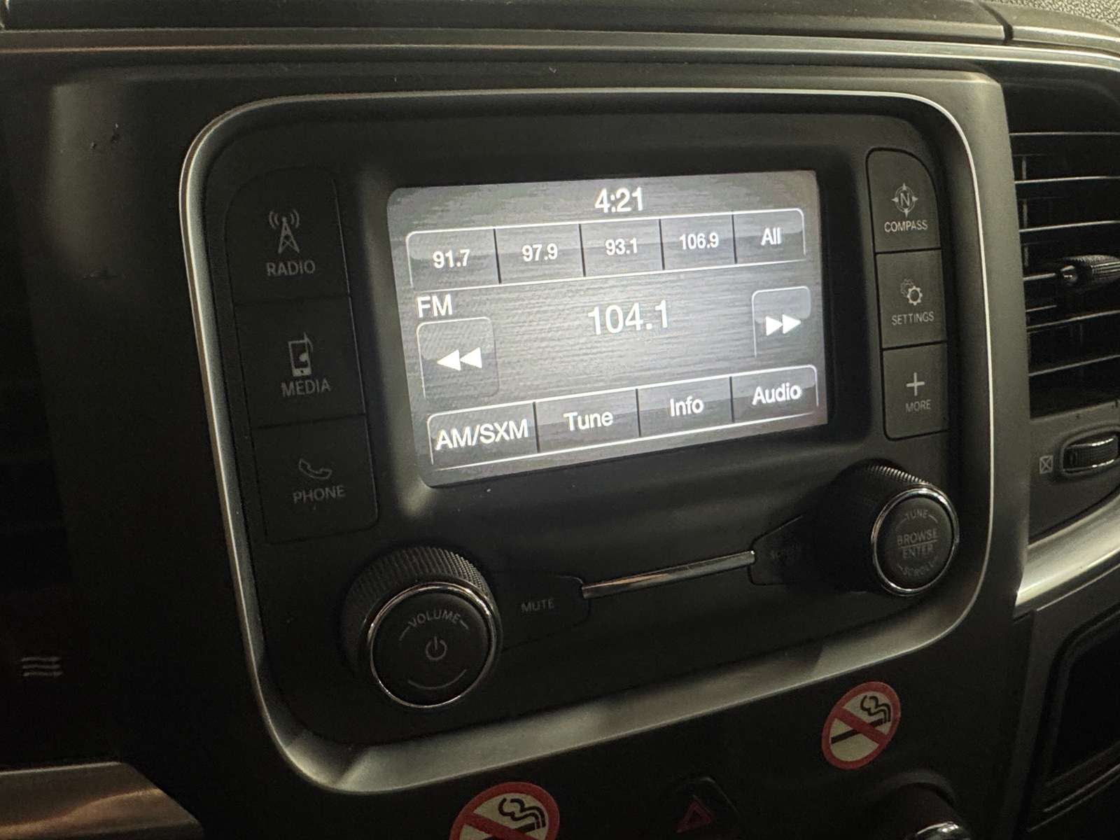 Thumbnail: 2024 RAM 1500 Classic - 4
