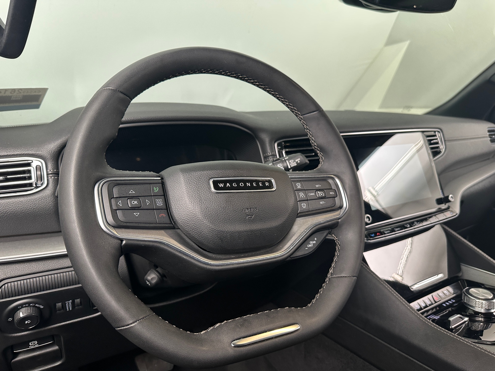 Thumbnail: 2024 Jeep Wagoneer - 4