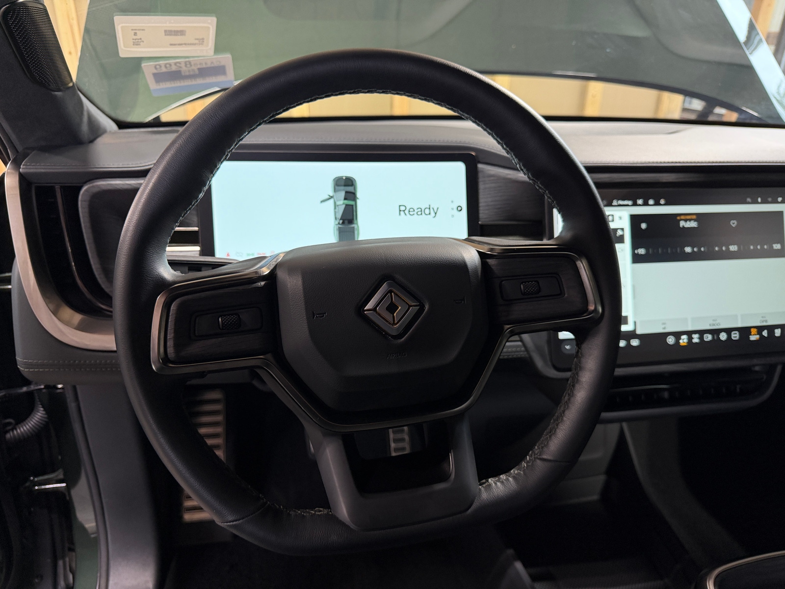 Thumbnail: 2023 Rivian R1T - 4