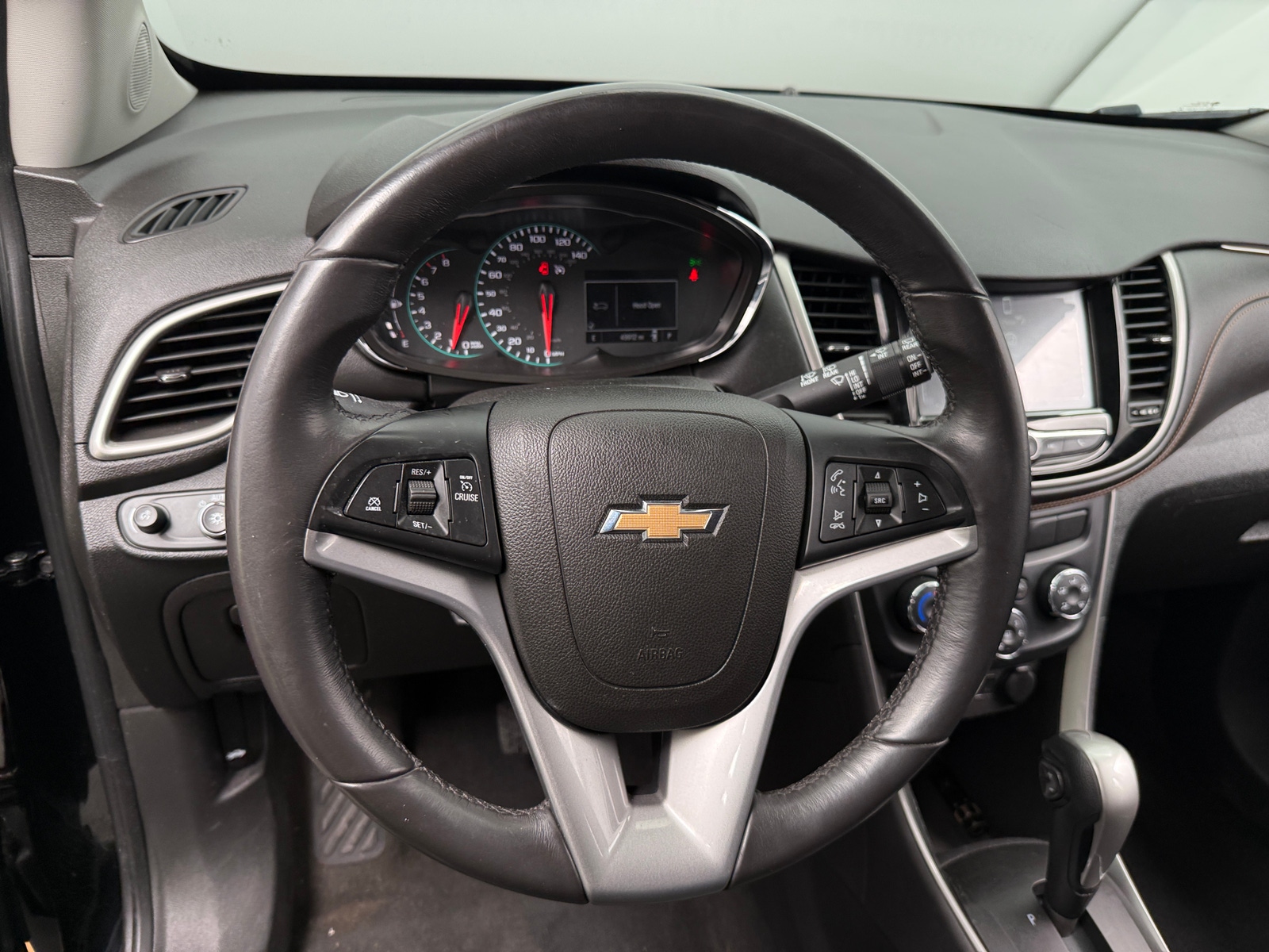 Thumbnail: 2017 Chevrolet Trax - 5