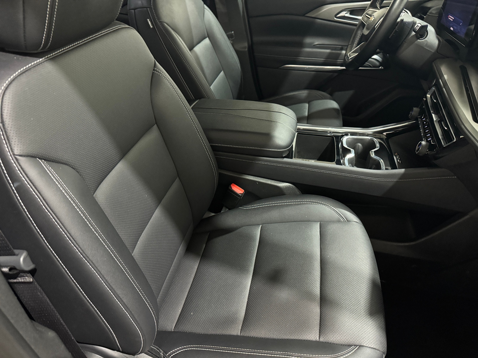 Thumbnail: 2025 Chevrolet Traverse - 2