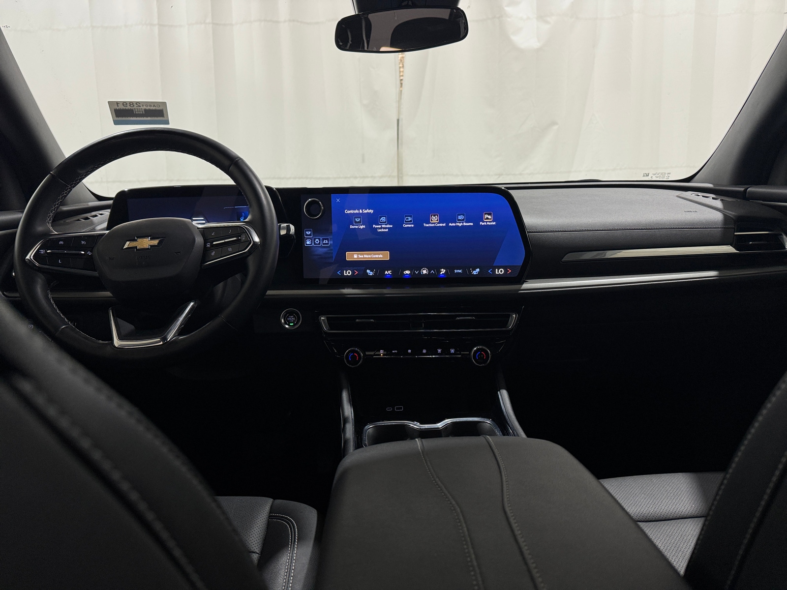 Thumbnail: 2025 Chevrolet Traverse - 3