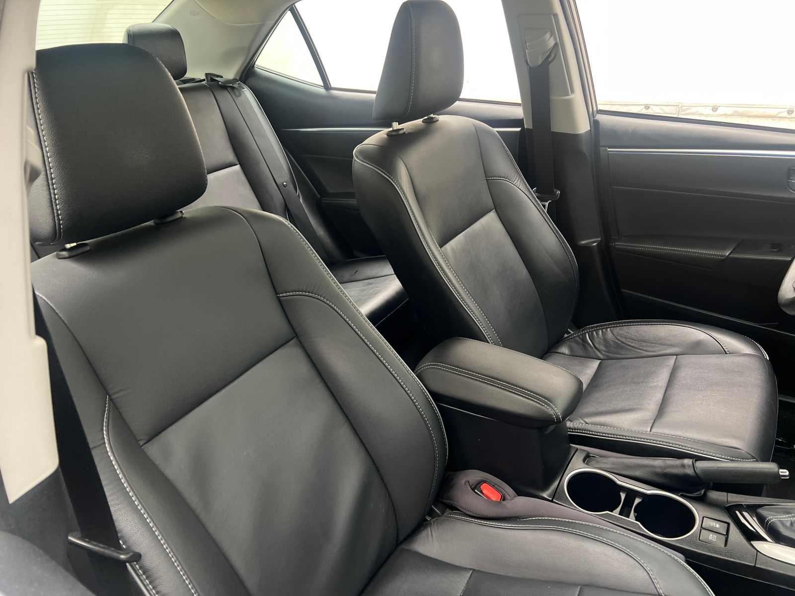 Thumbnail: 2016 Toyota Corolla - 2