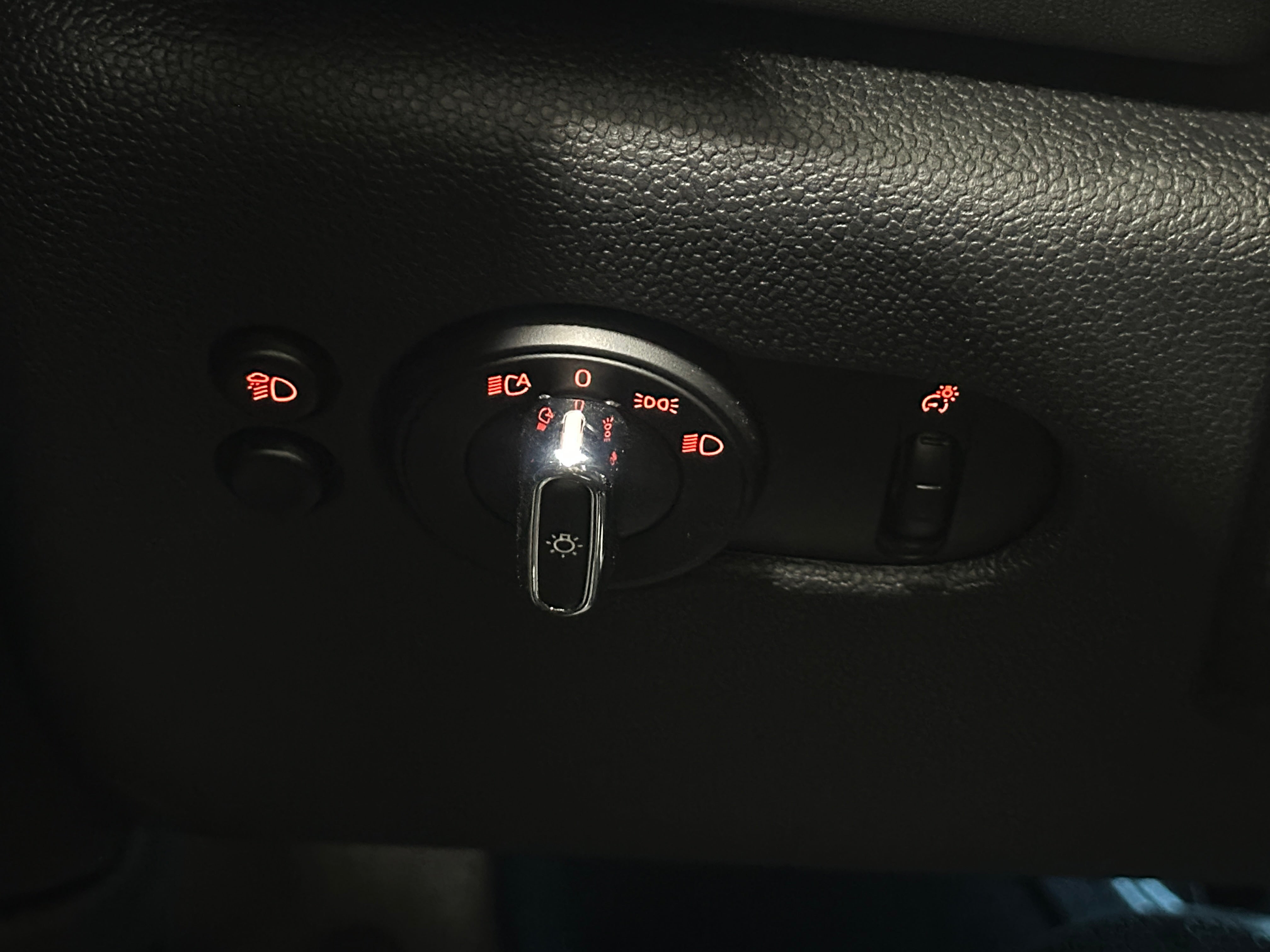 Used 2023 MINI Hardtop 2 Door SE with VIN WMW13DJ00P2T82155 for sale in Auburn, WA