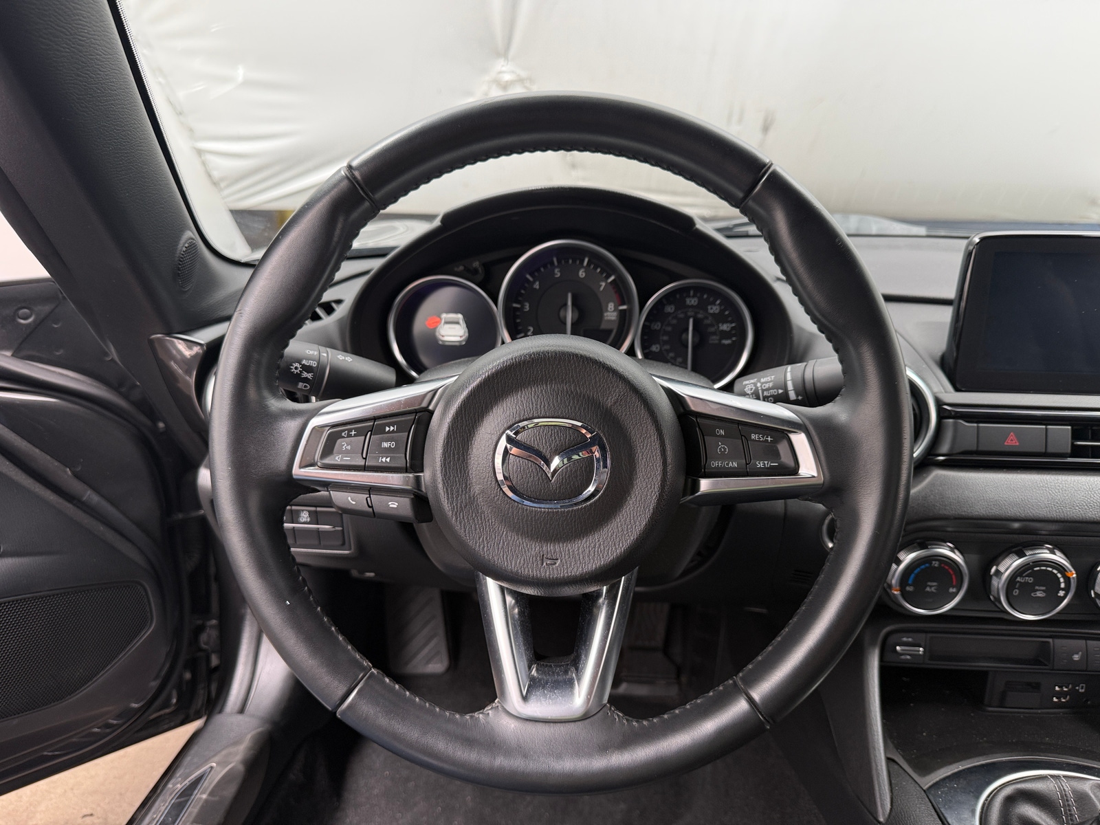 Thumbnail: 2021 Mazda MX-5 Miata - 4