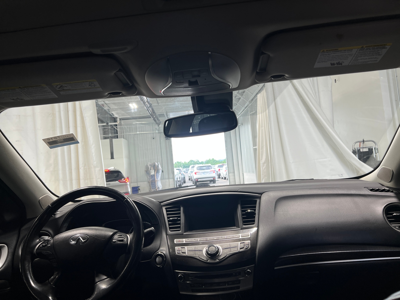 Thumbnail: 2017 INFINITI QX60 - 2