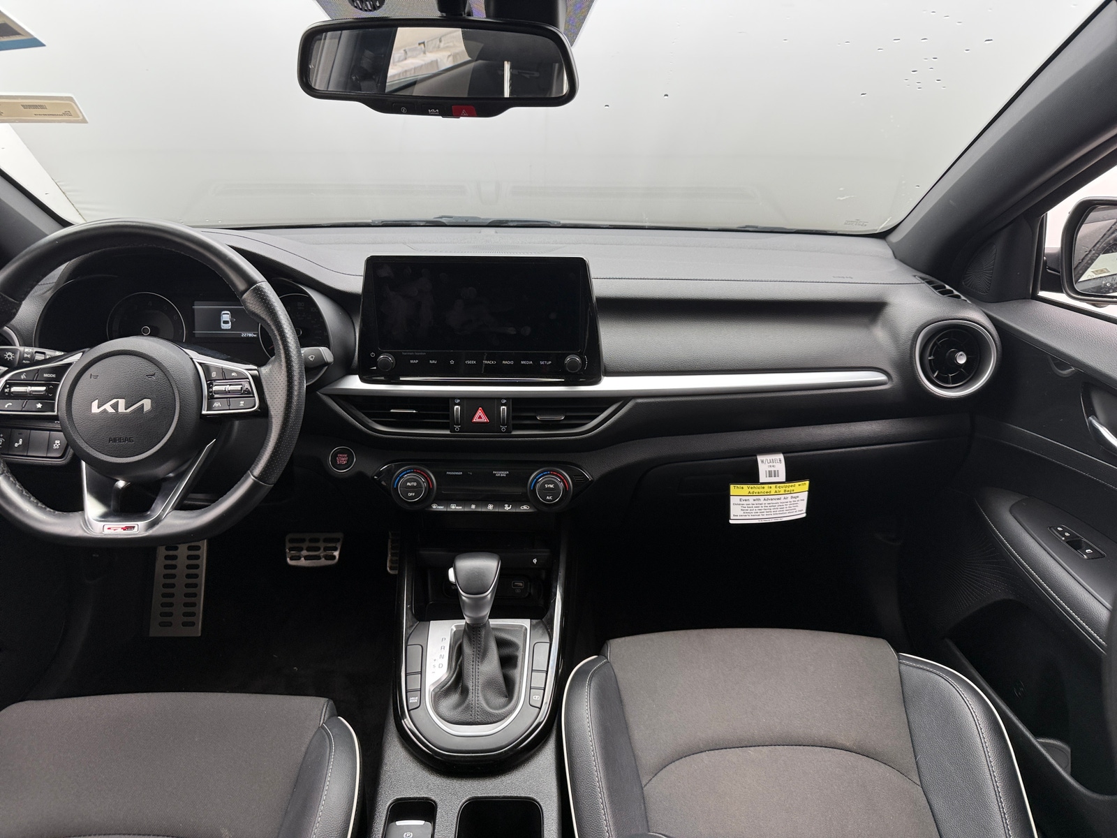 Thumbnail: 2024 Kia Forte - 3