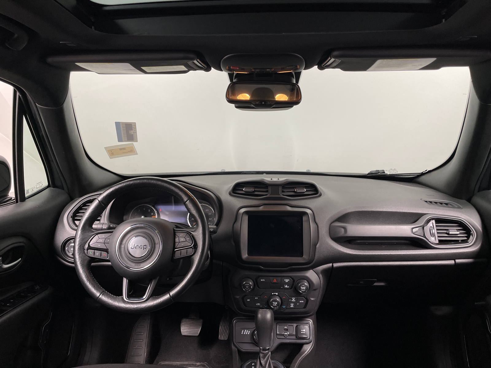 Thumbnail: 2022 Jeep Renegade - 3