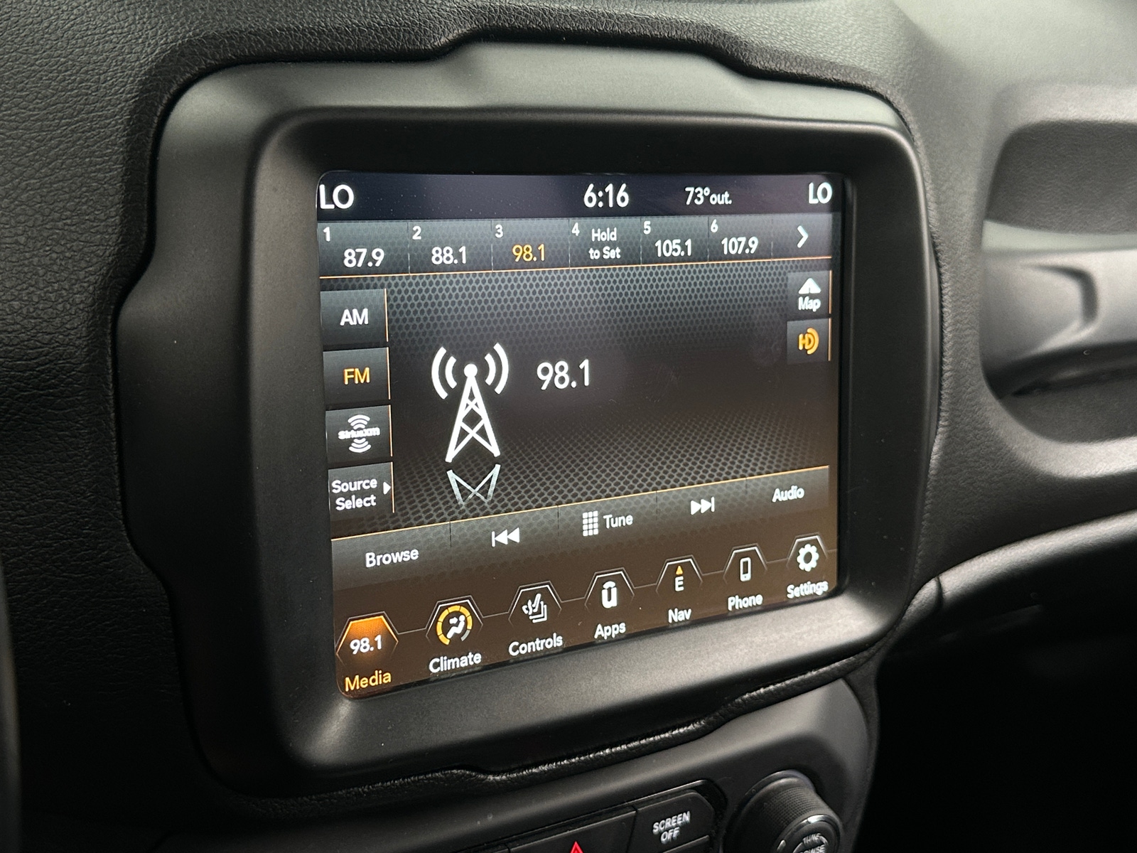 Thumbnail: 2022 Jeep Renegade - 4