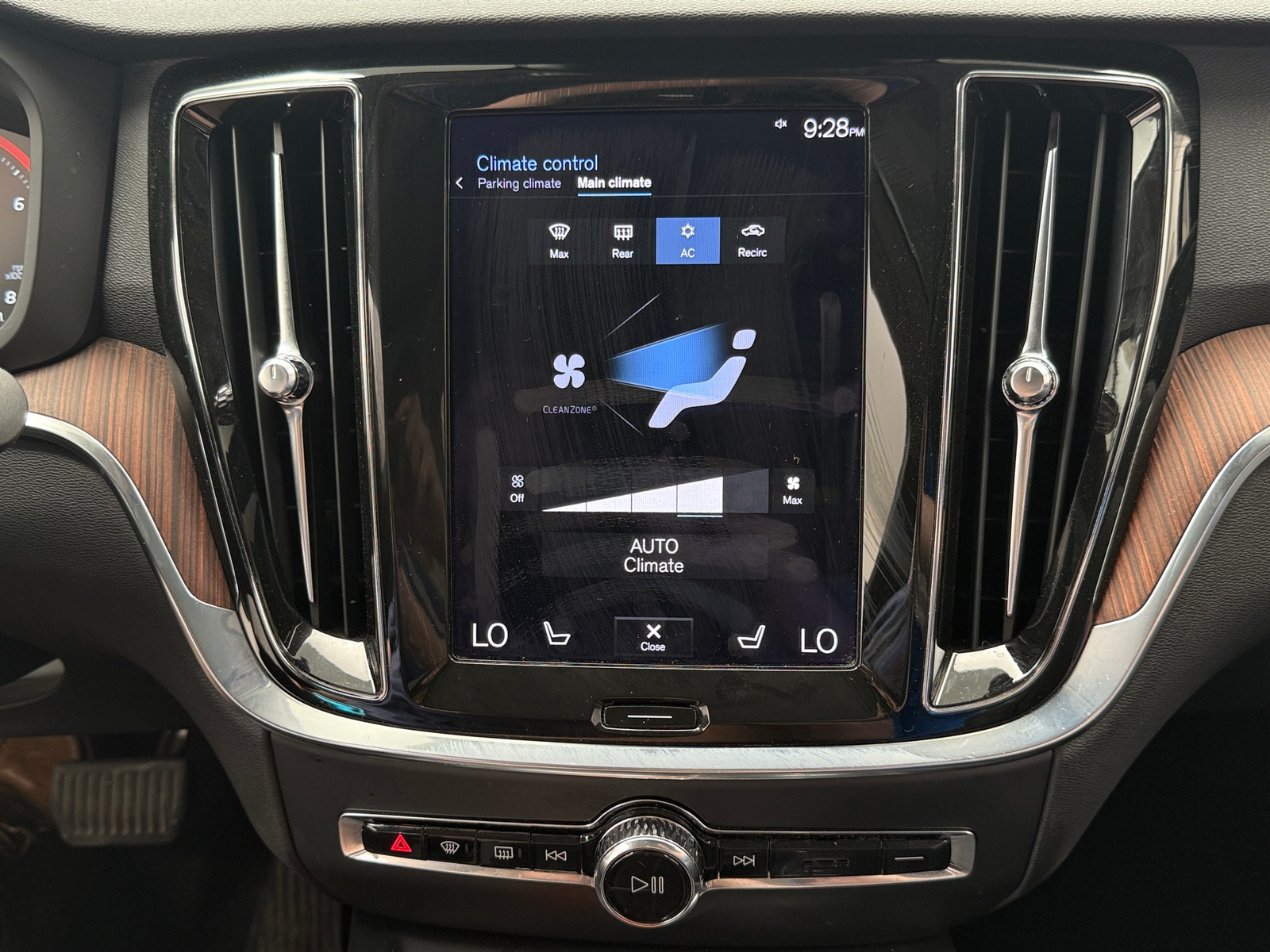 Thumbnail: 2022 Volvo S60 - 3