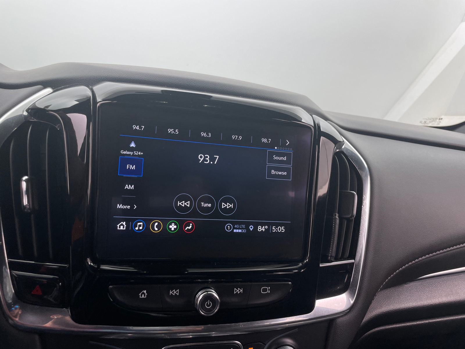Thumbnail: 2023 Chevrolet Traverse - 4