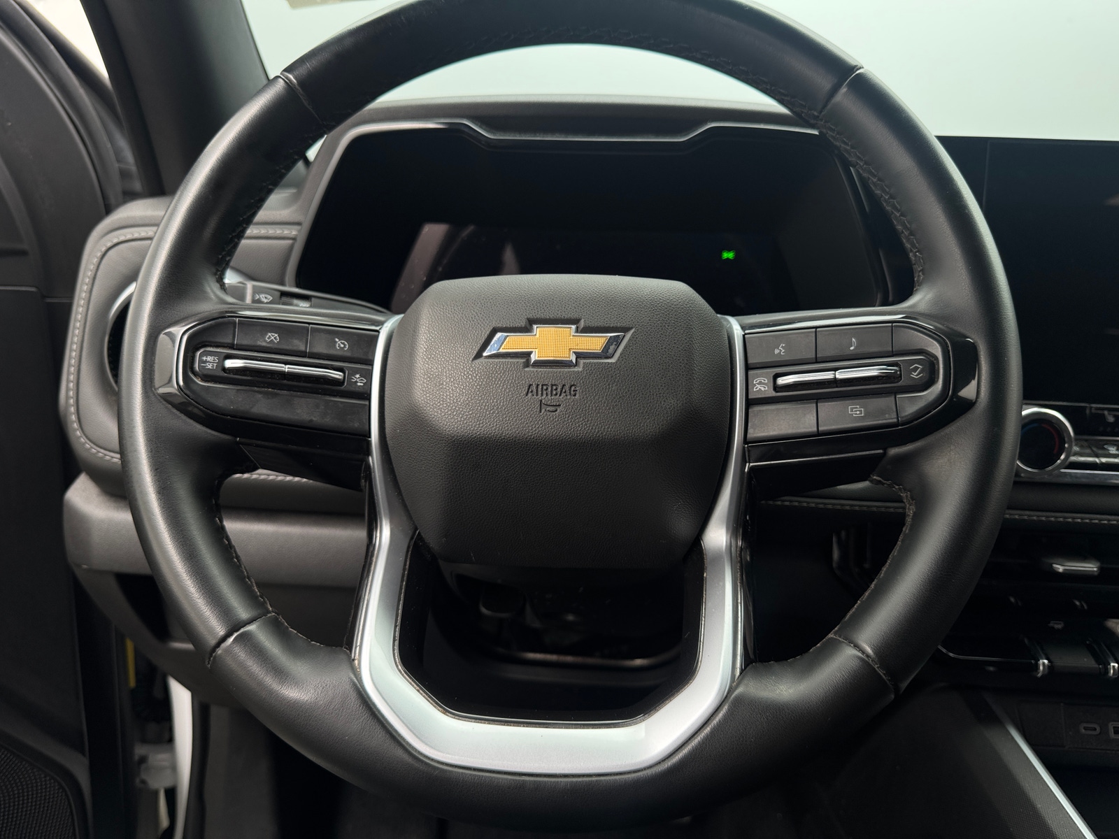 Thumbnail: 2024 Chevrolet Colorado - 5
