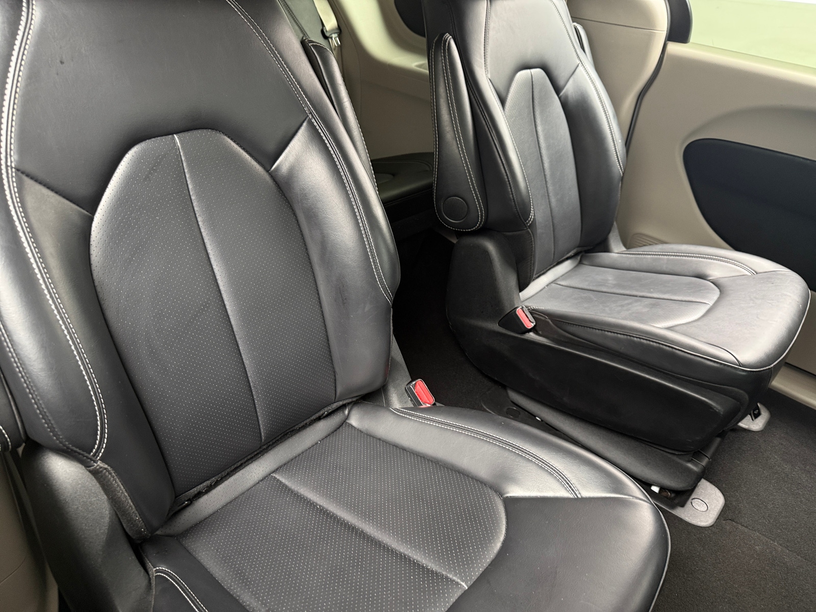 Thumbnail: 2024 Chrysler Pacifica - 5