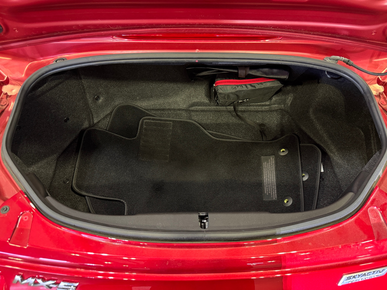 Thumbnail: 2016 Mazda MX-5 Miata - 5