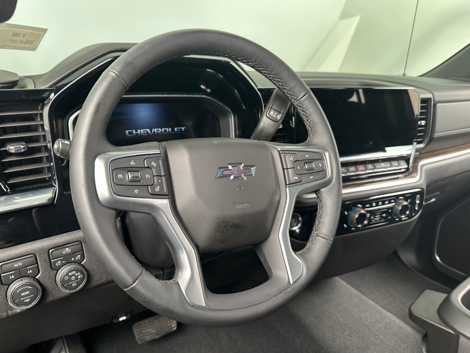 Thumbnail: 2026 Chevrolet Silverado 1500 - 5