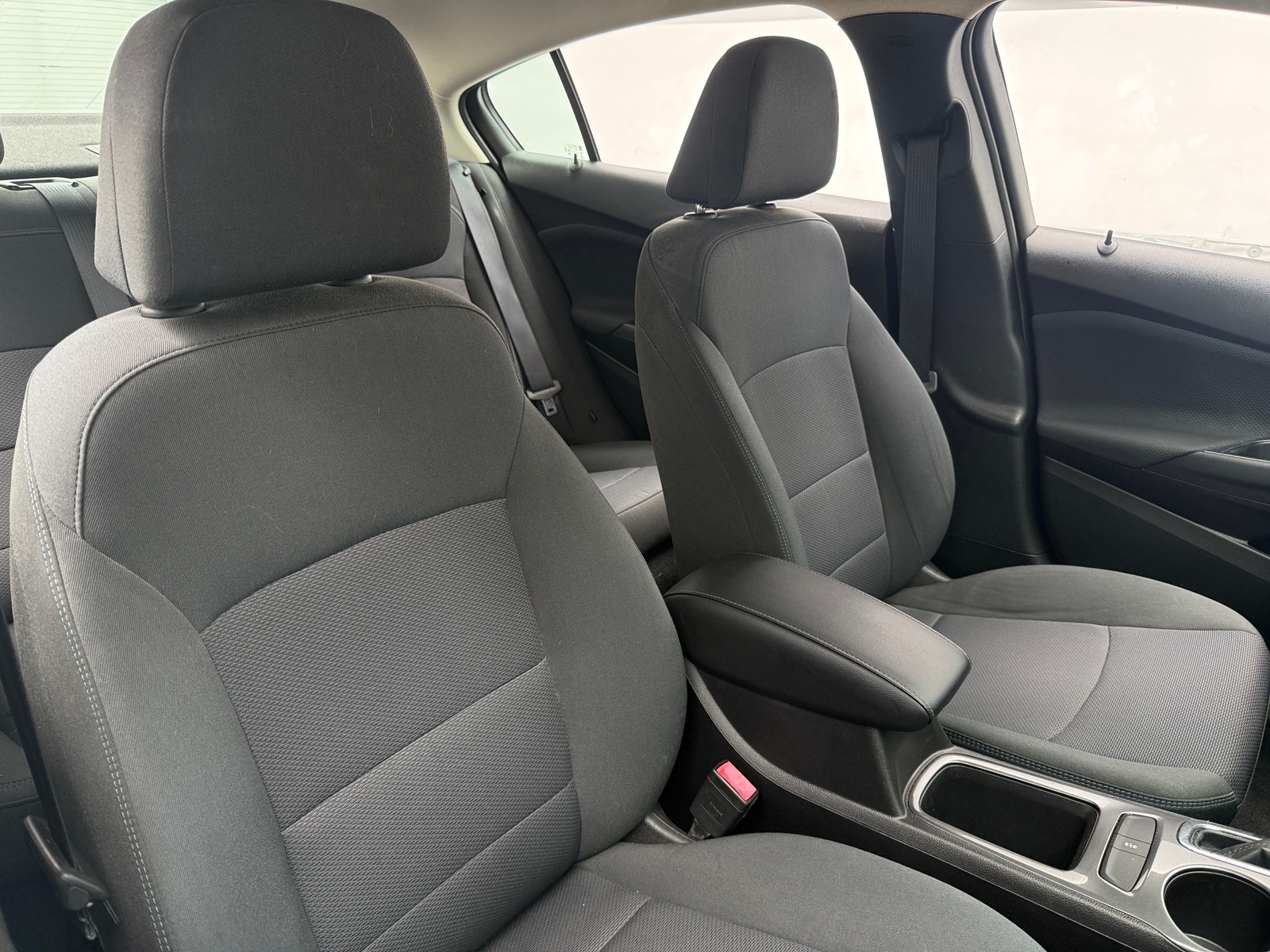 Thumbnail: 2018 Chevrolet Cruze - 2