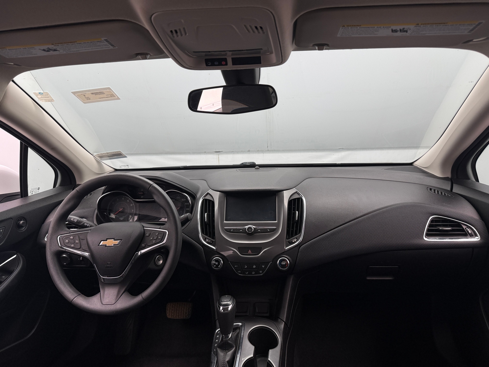 Thumbnail: 2018 Chevrolet Cruze - 3
