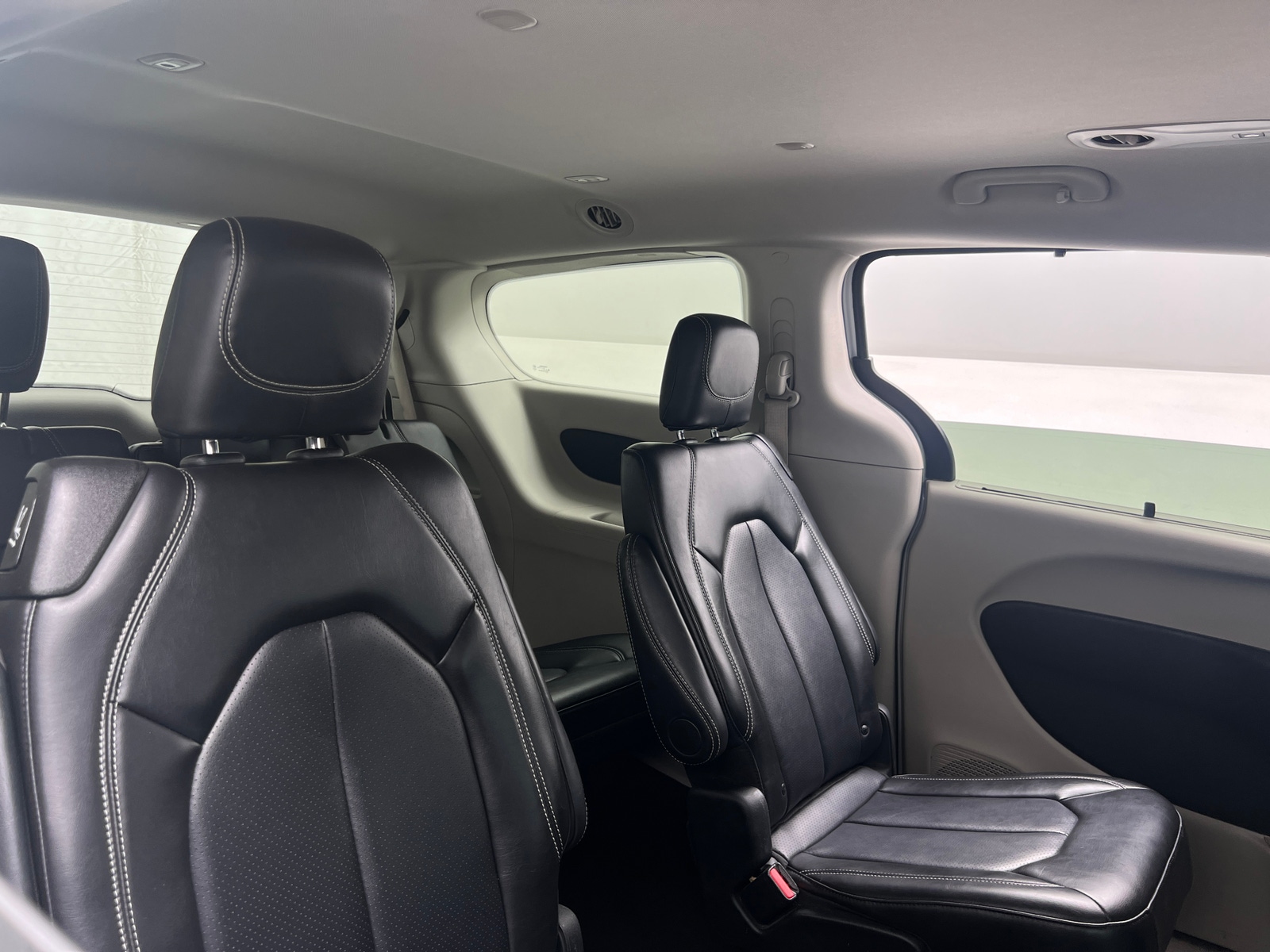 Thumbnail: 2024 Chrysler Pacifica - 5