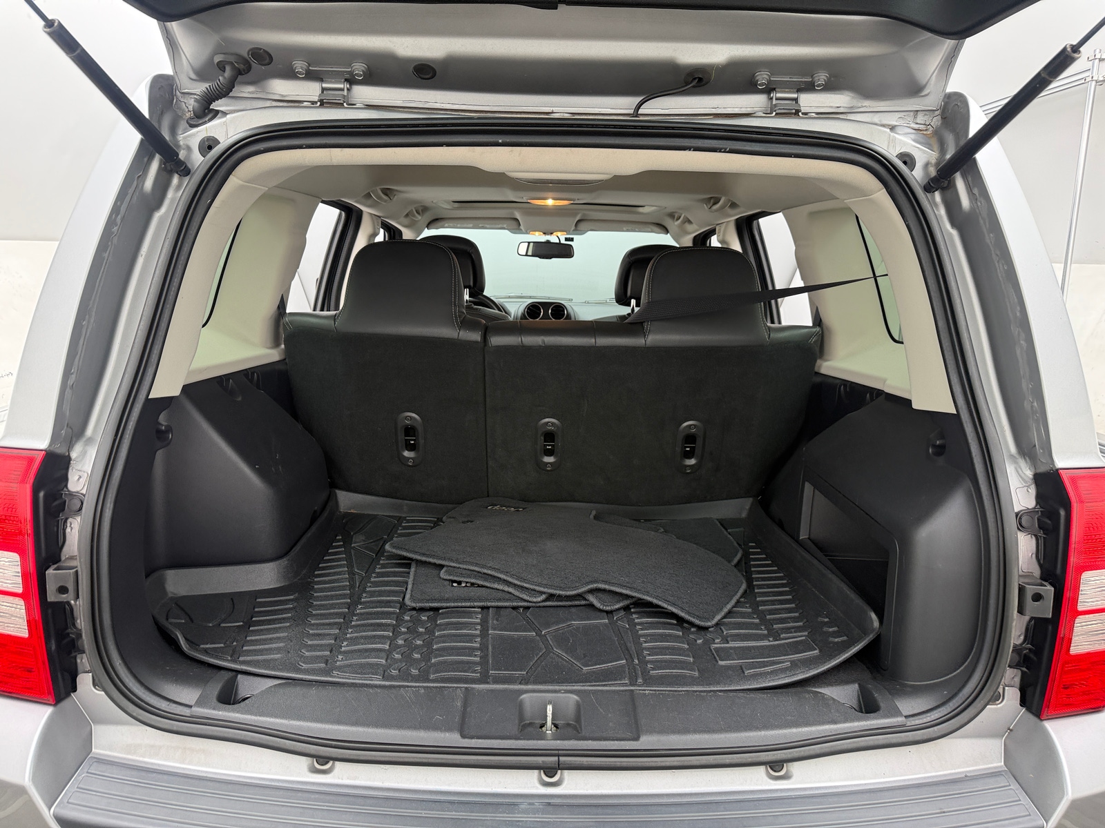 Thumbnail: 2015 Jeep Patriot - 6