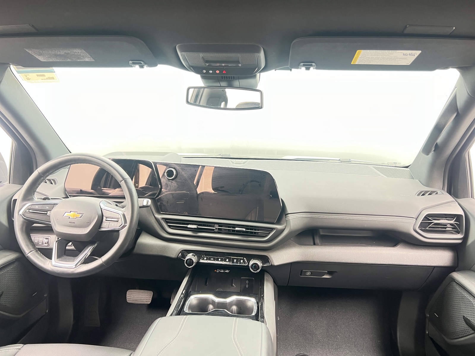 Thumbnail: 2025 Chevrolet Silverado EV - 2