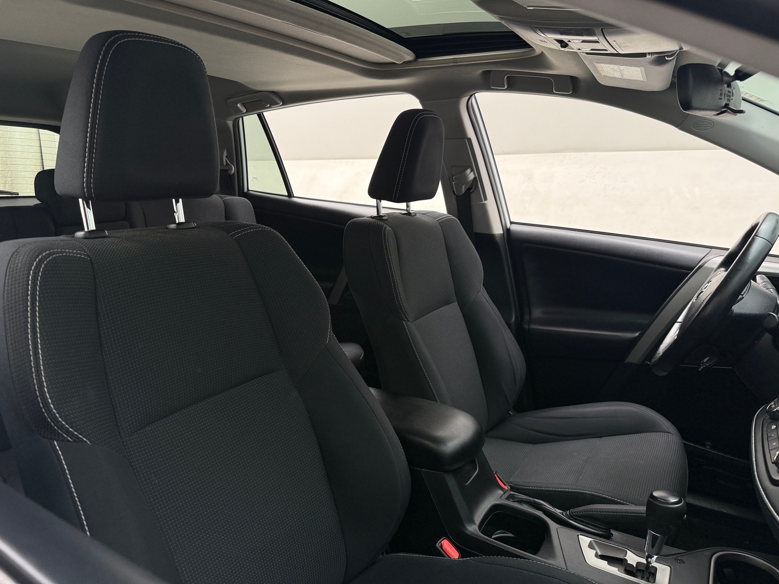 Thumbnail: 2018 Toyota RAV4 - 2
