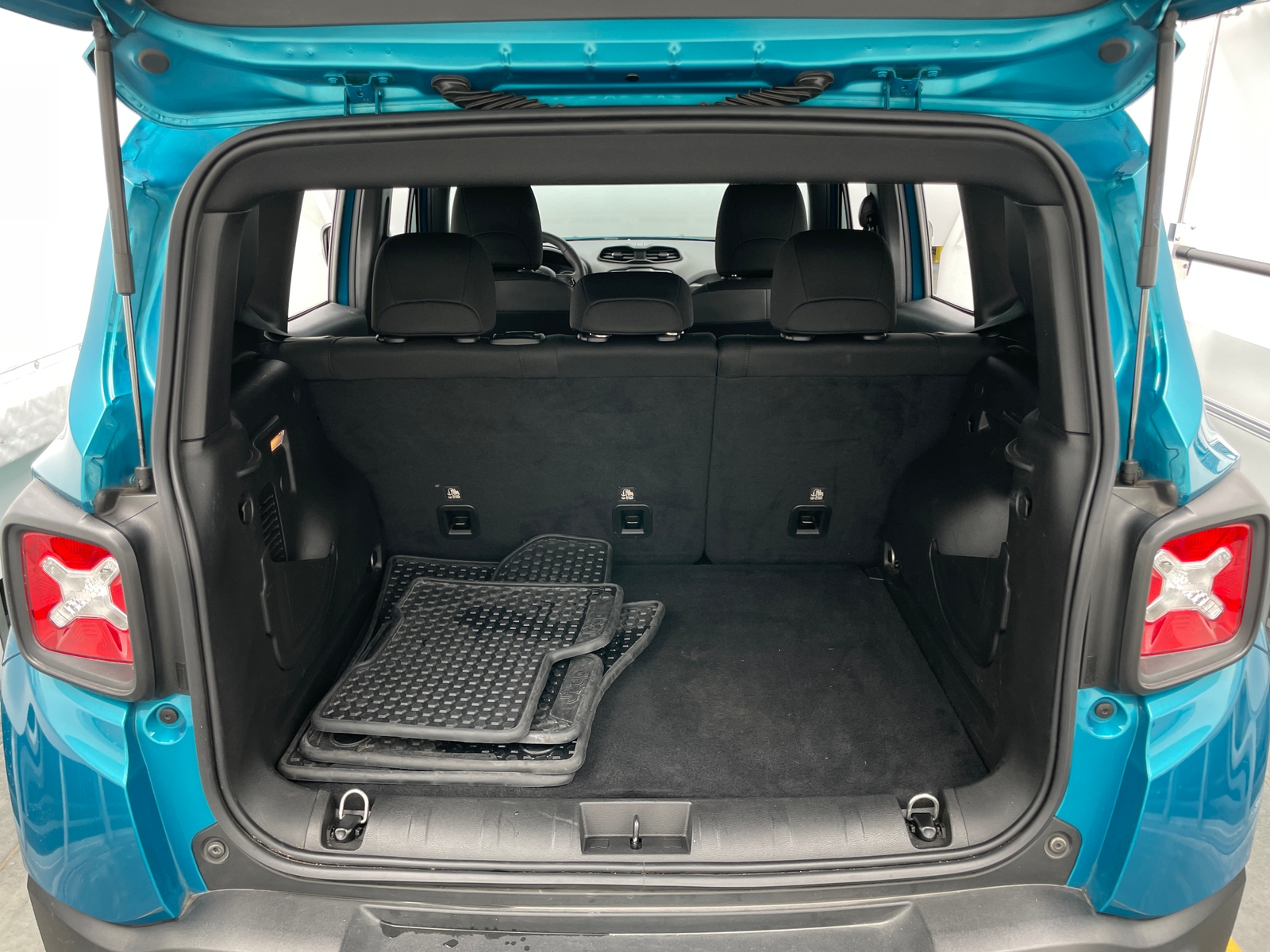 Thumbnail: 2022 Jeep Renegade - 7