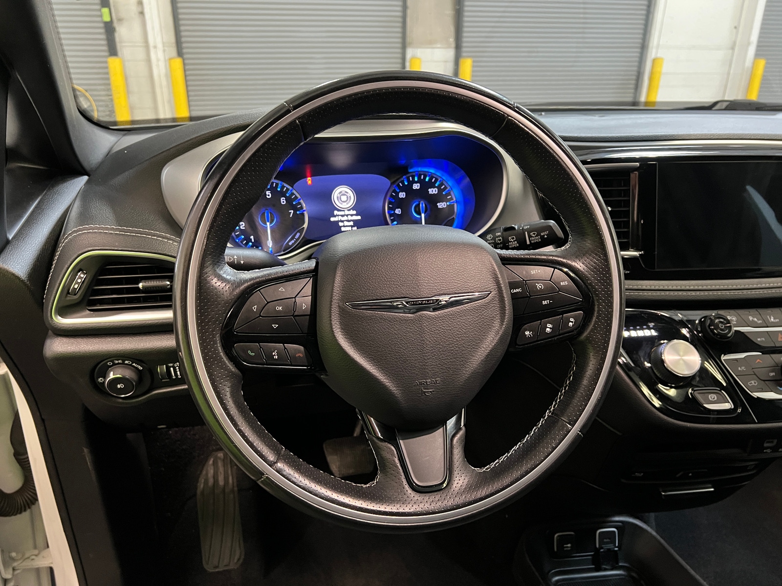 Thumbnail: 2019 Chrysler Pacifica - 4
