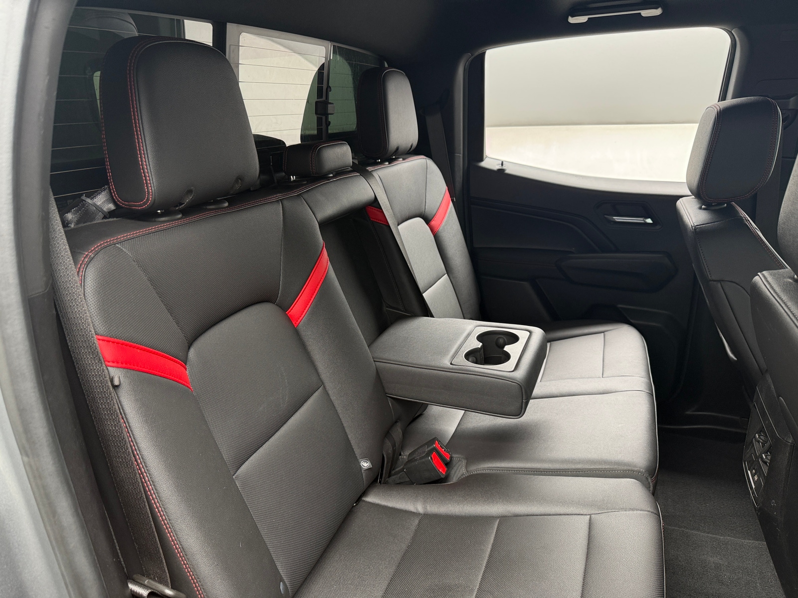 Thumbnail: 2023 Chevrolet Colorado - 5