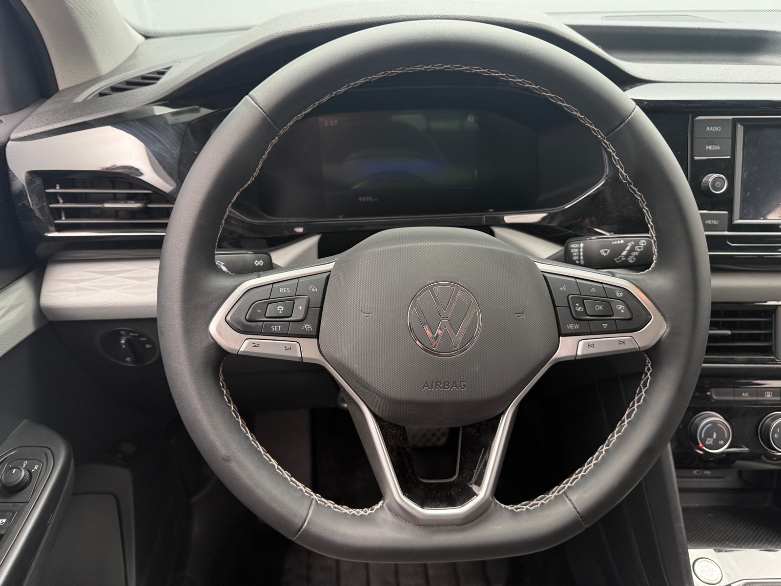 Thumbnail: 2024 Volkswagen Taos - 5