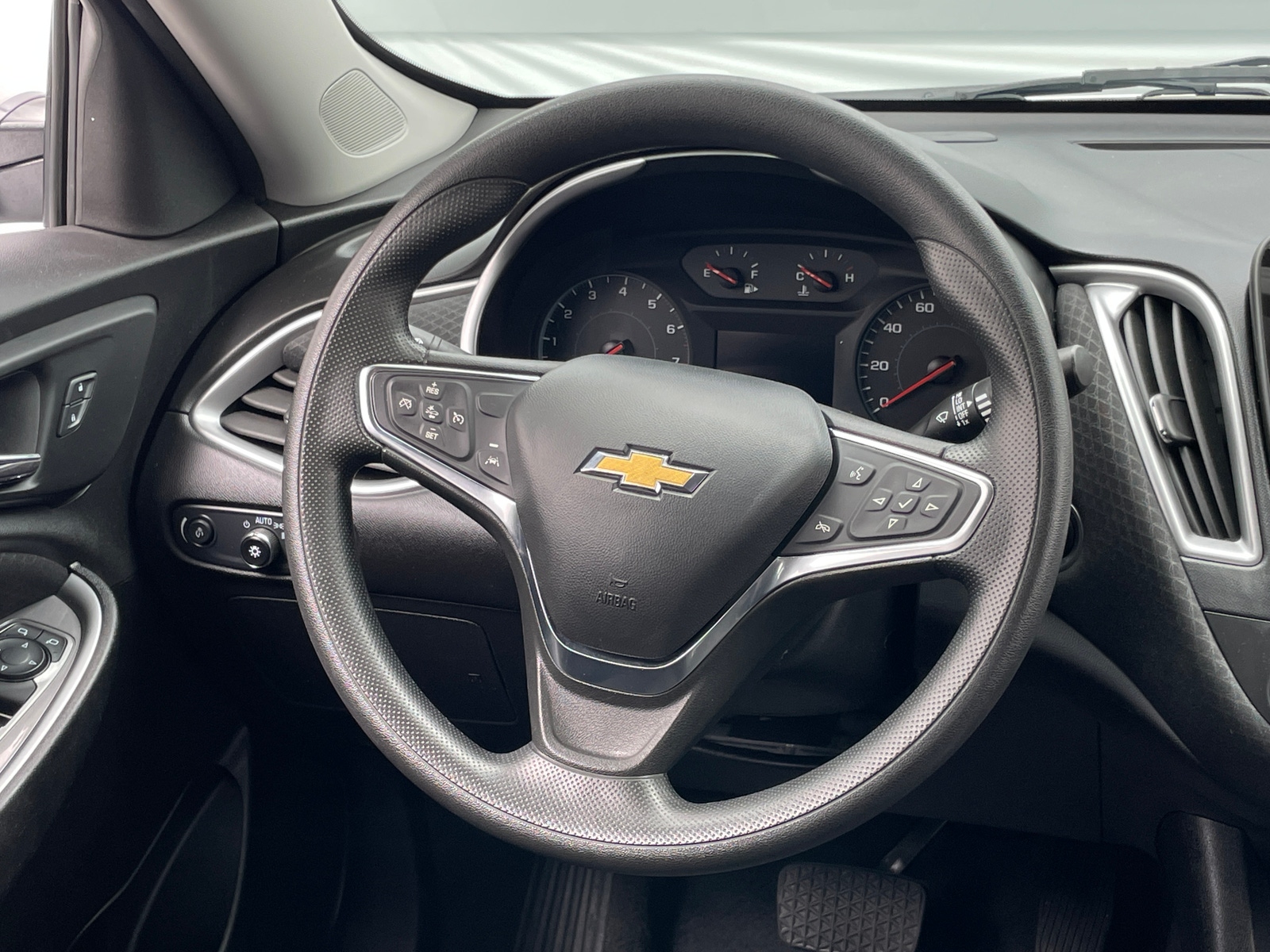 Thumbnail: 2025 Chevrolet Malibu - 5