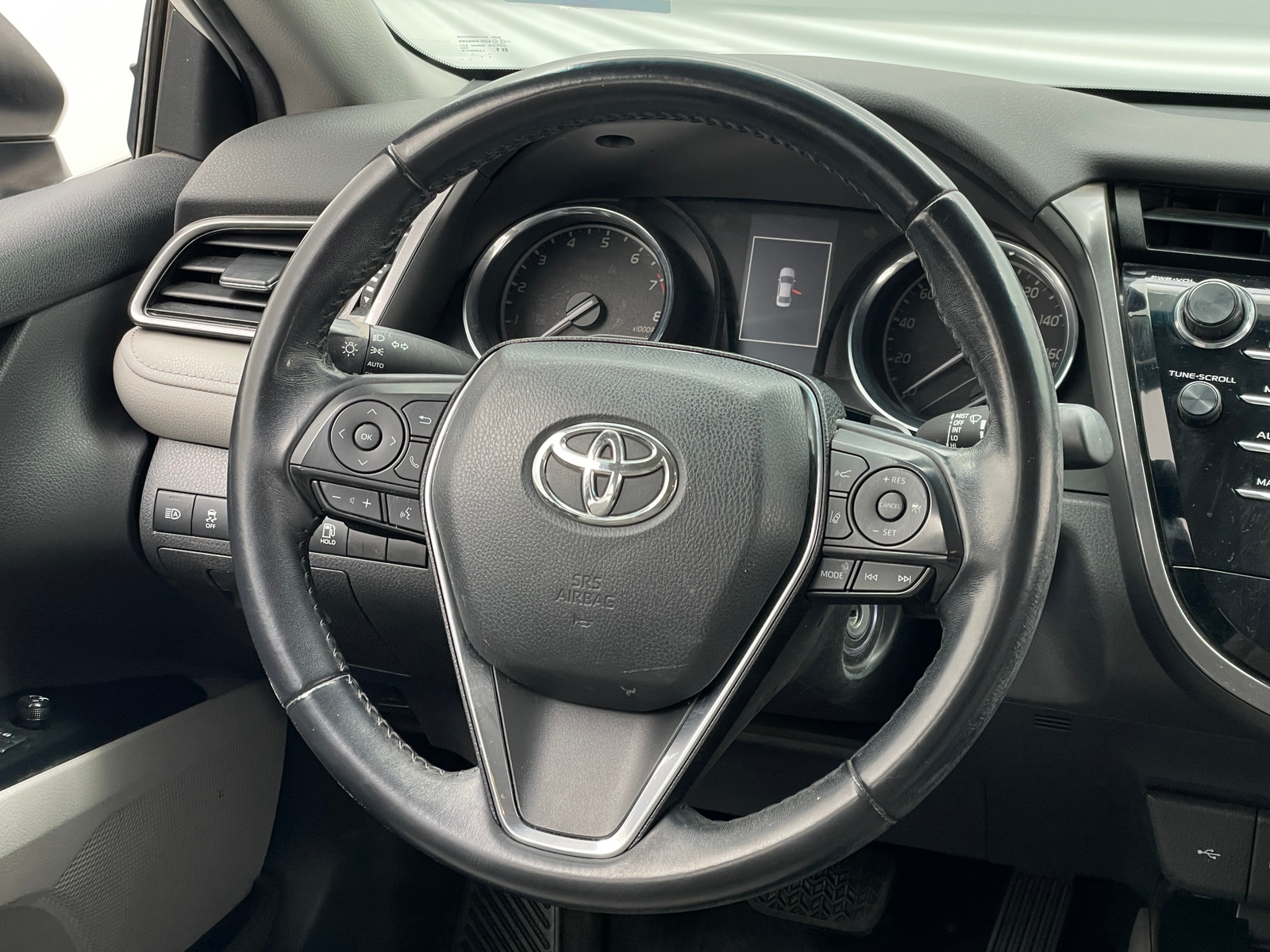 Thumbnail: 2020 Toyota Camry - 4