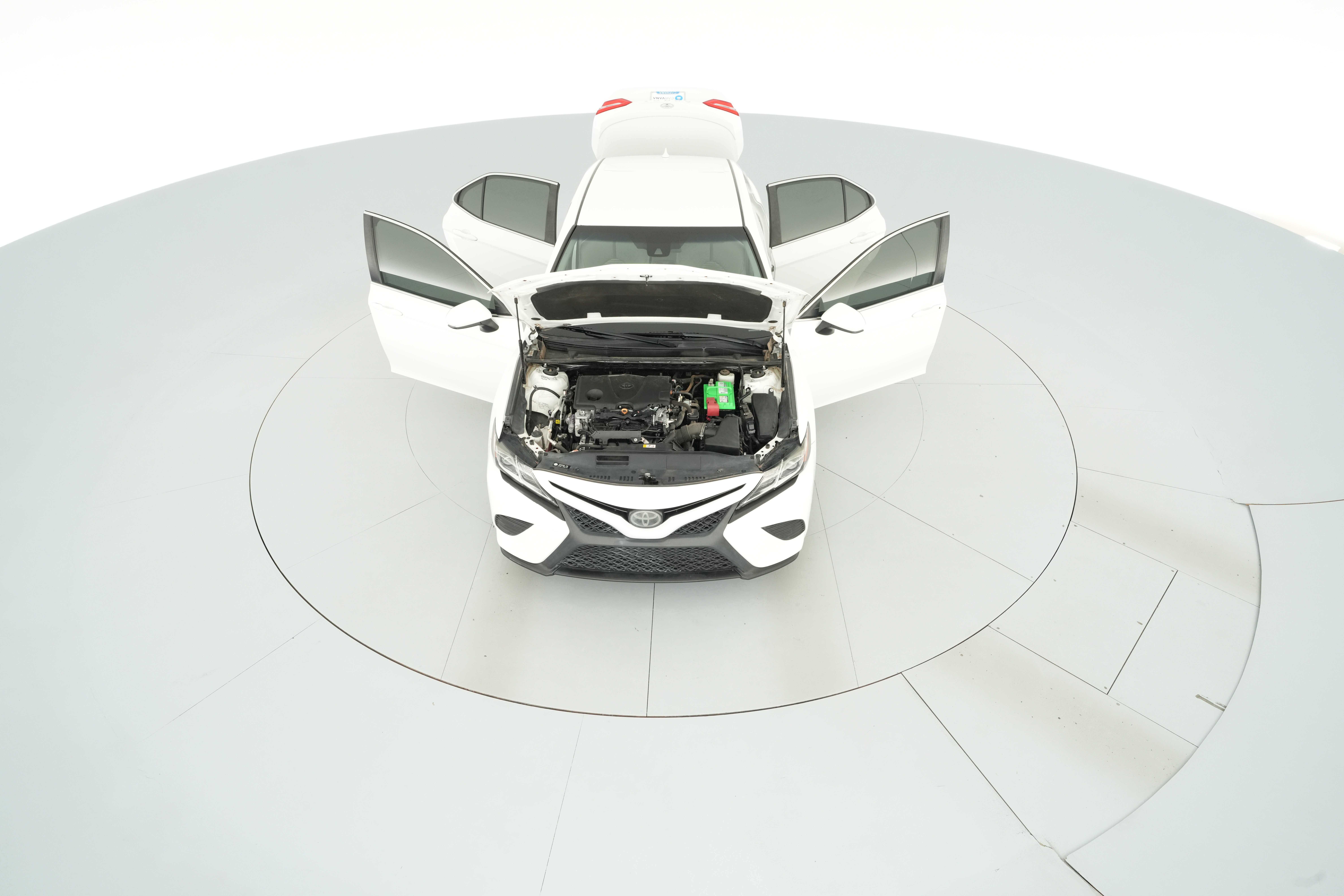 2020 Toyota Camry SE - Photo 37