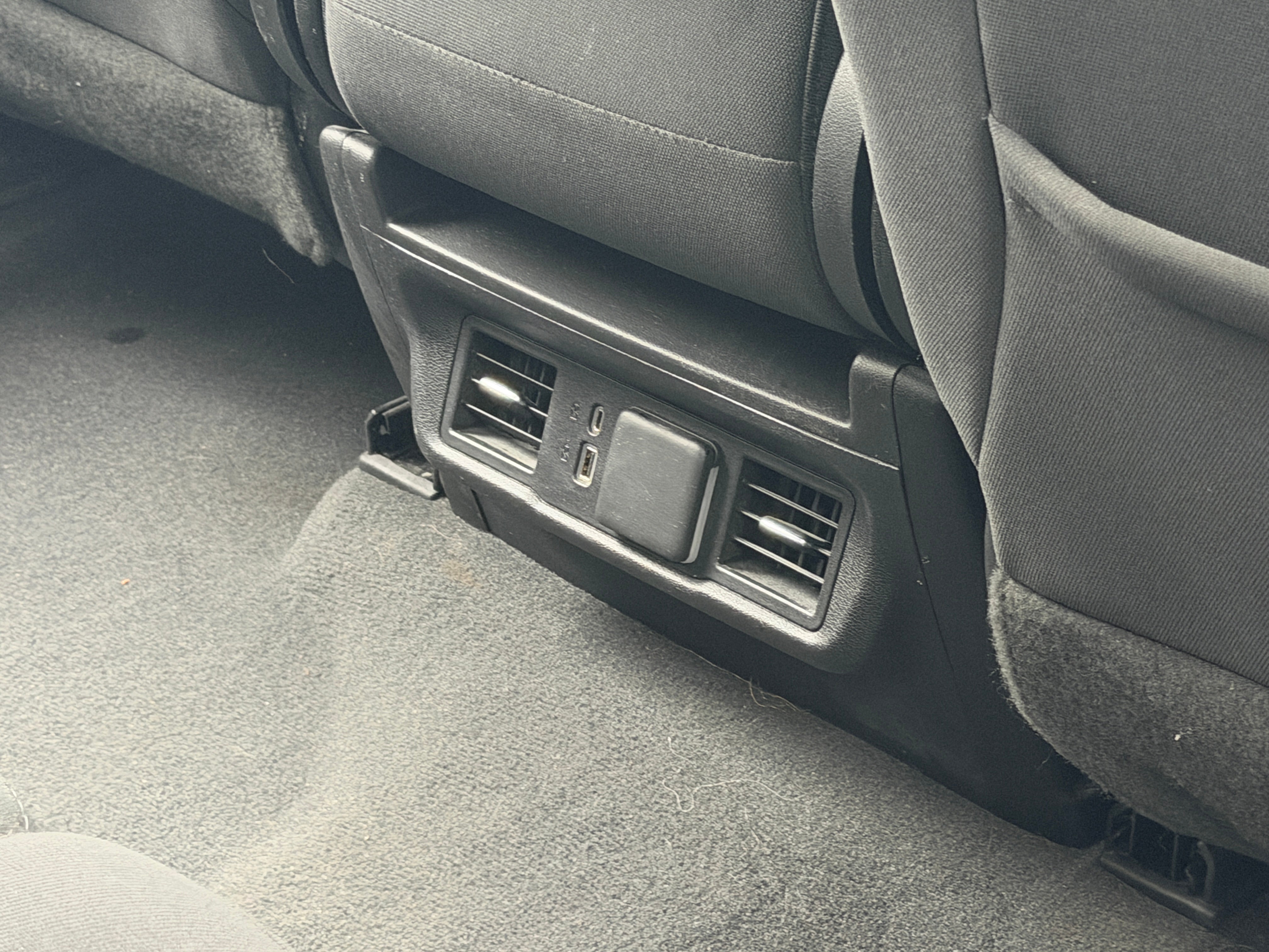 2023 Chevrolet Silverado 1500 LT - Photo 5