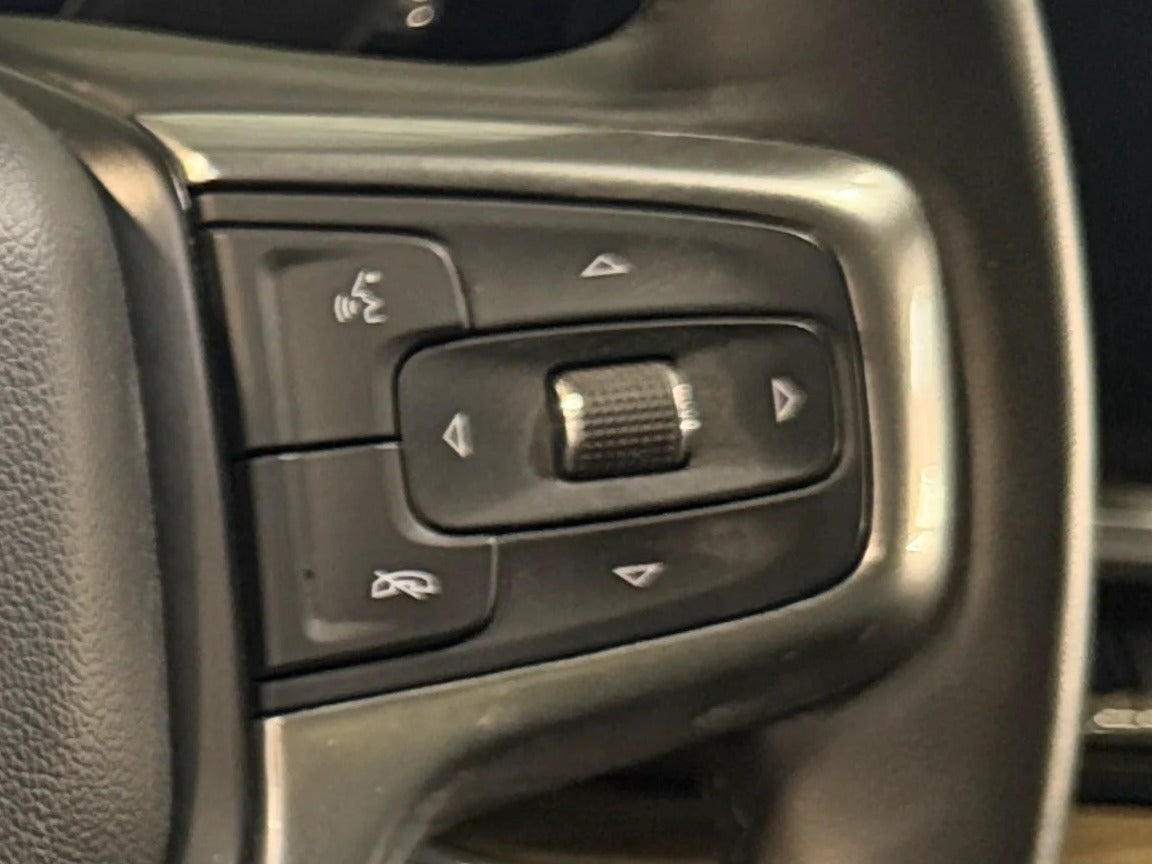 2023 Chevrolet Silverado 1500 LT - Photo 13