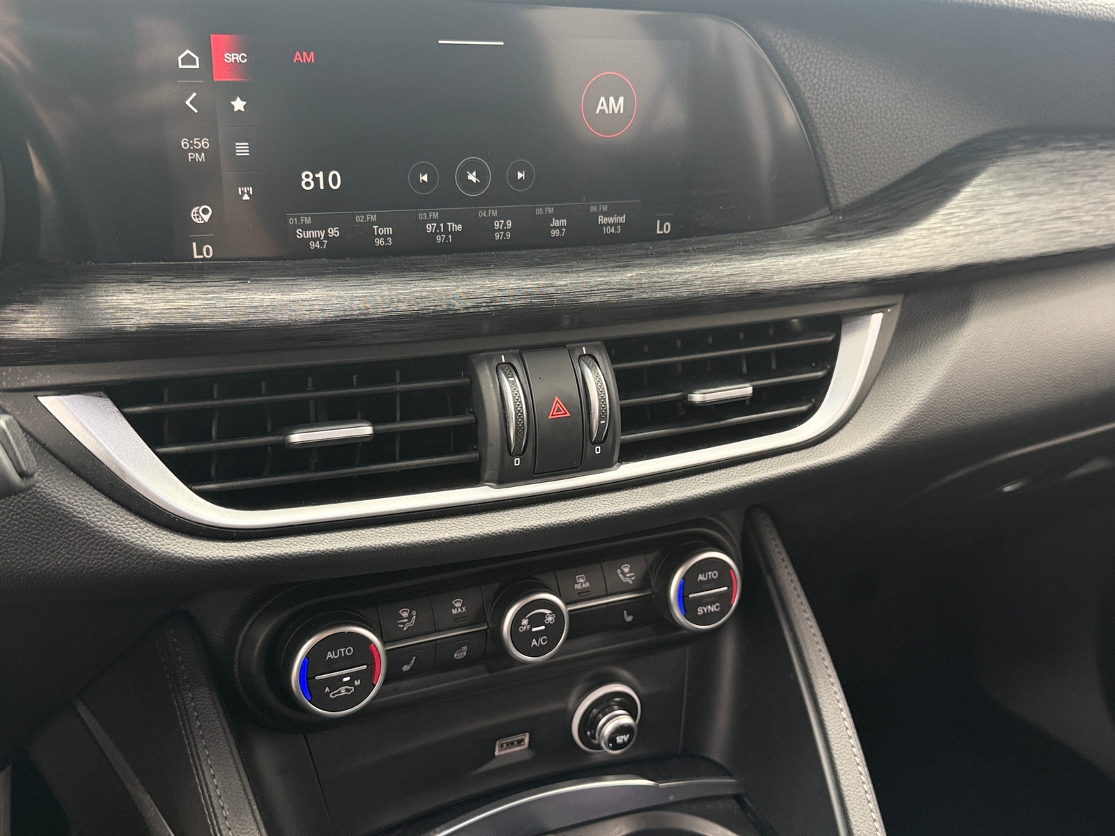 Thumbnail: 2020 Alfa Romeo Stelvio - 3
