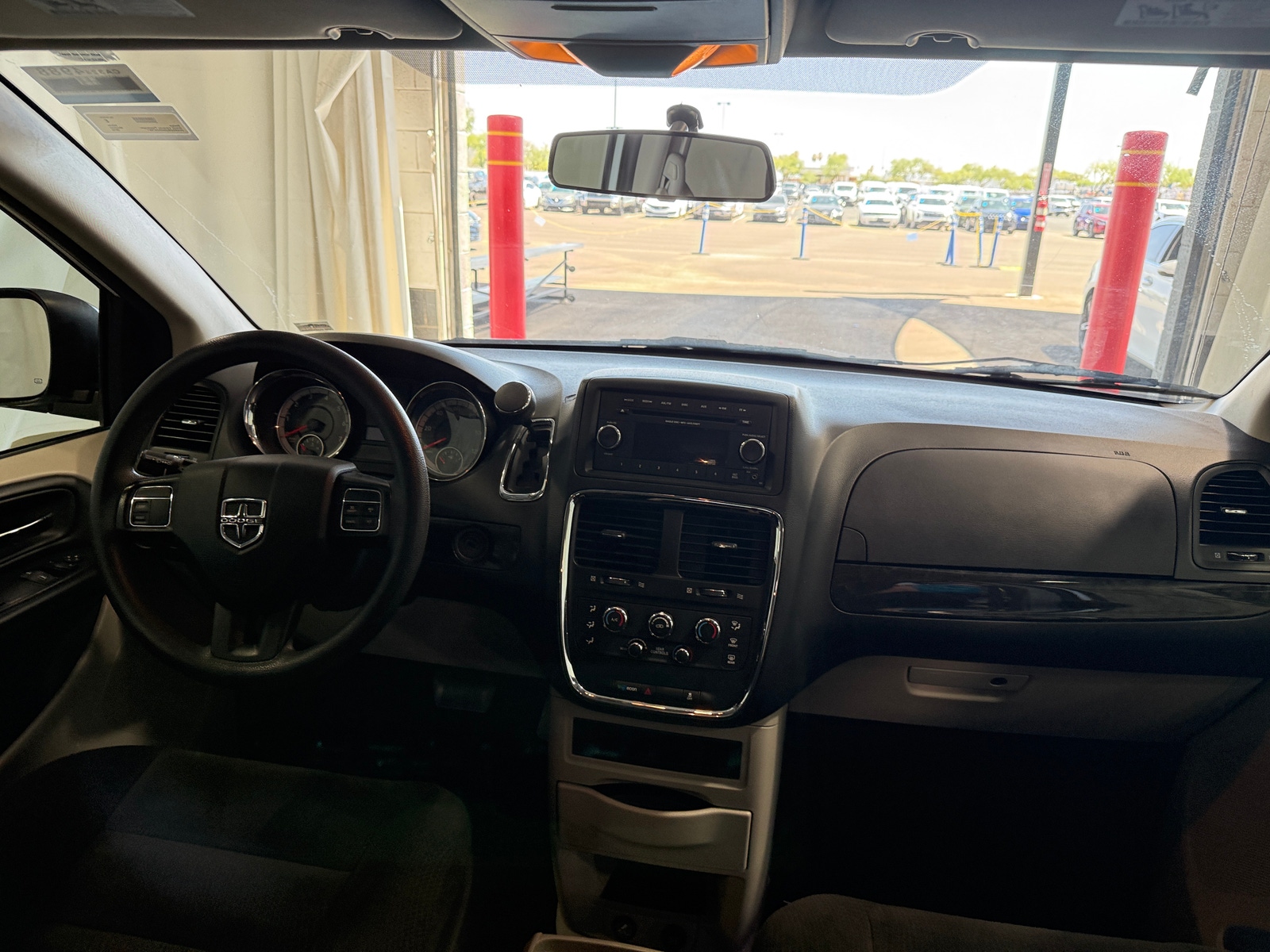Thumbnail: 2016 Dodge Grand Caravan - 3