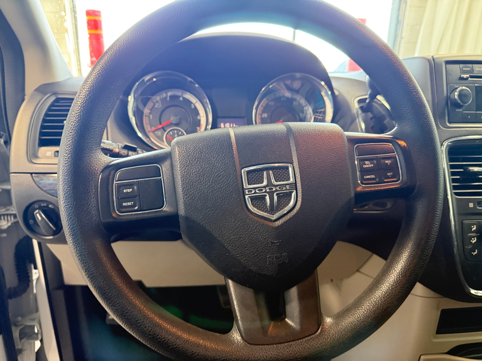 Thumbnail: 2016 Dodge Grand Caravan - 5