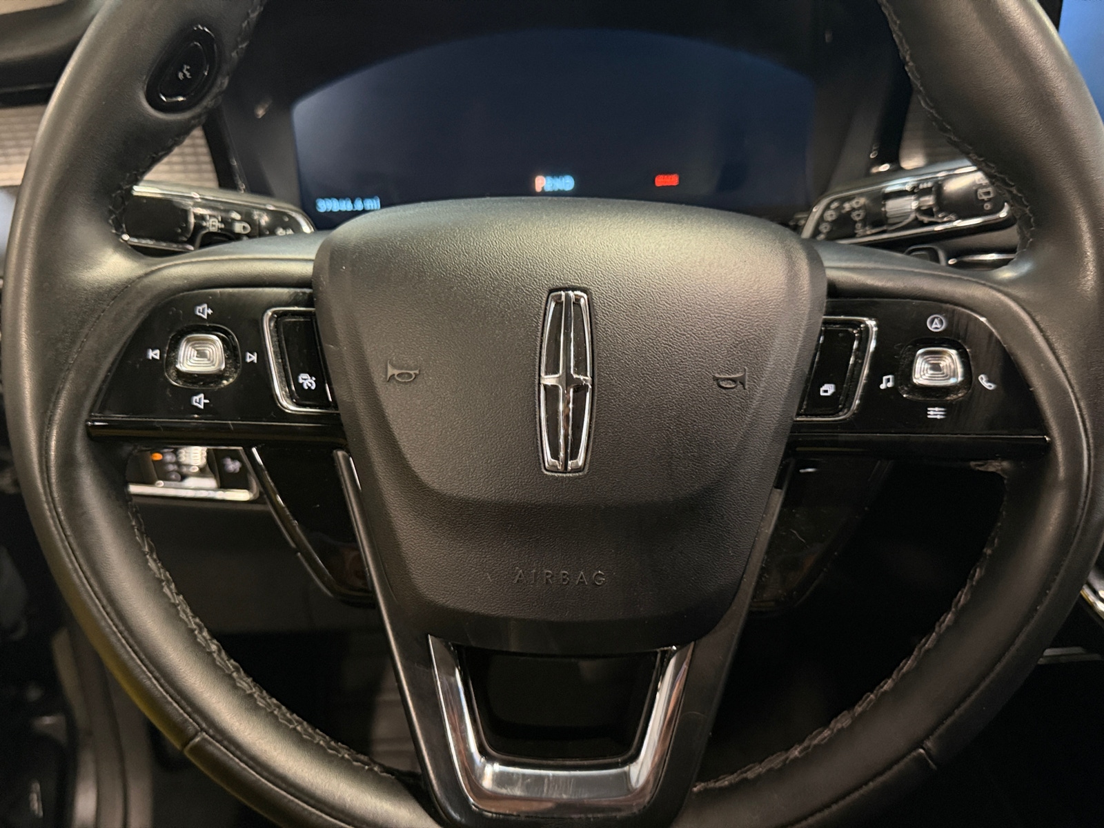 Thumbnail: 2023 Lincoln Corsair - 4