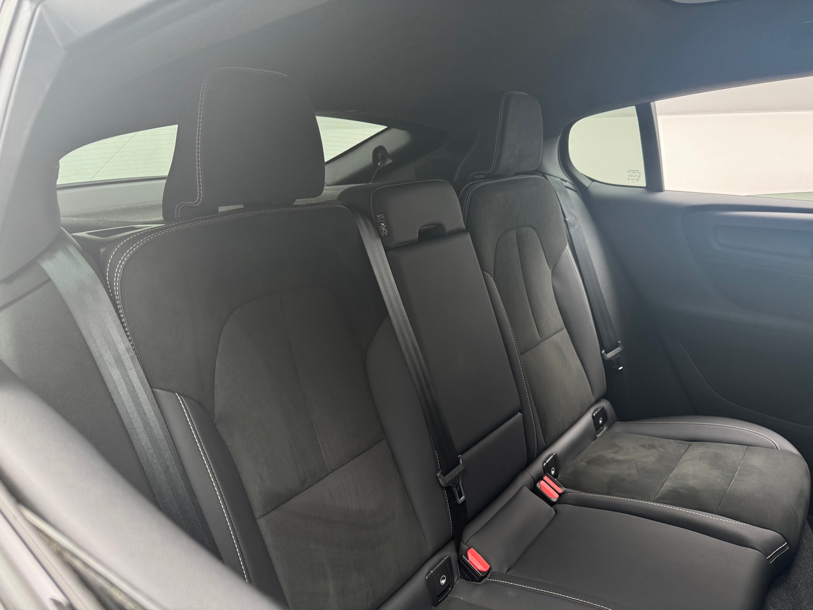 Thumbnail: 2023 Volvo C40 - 6