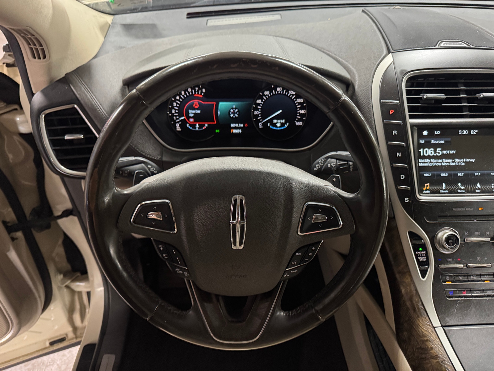 Thumbnail: 2016 Lincoln MKX - 4