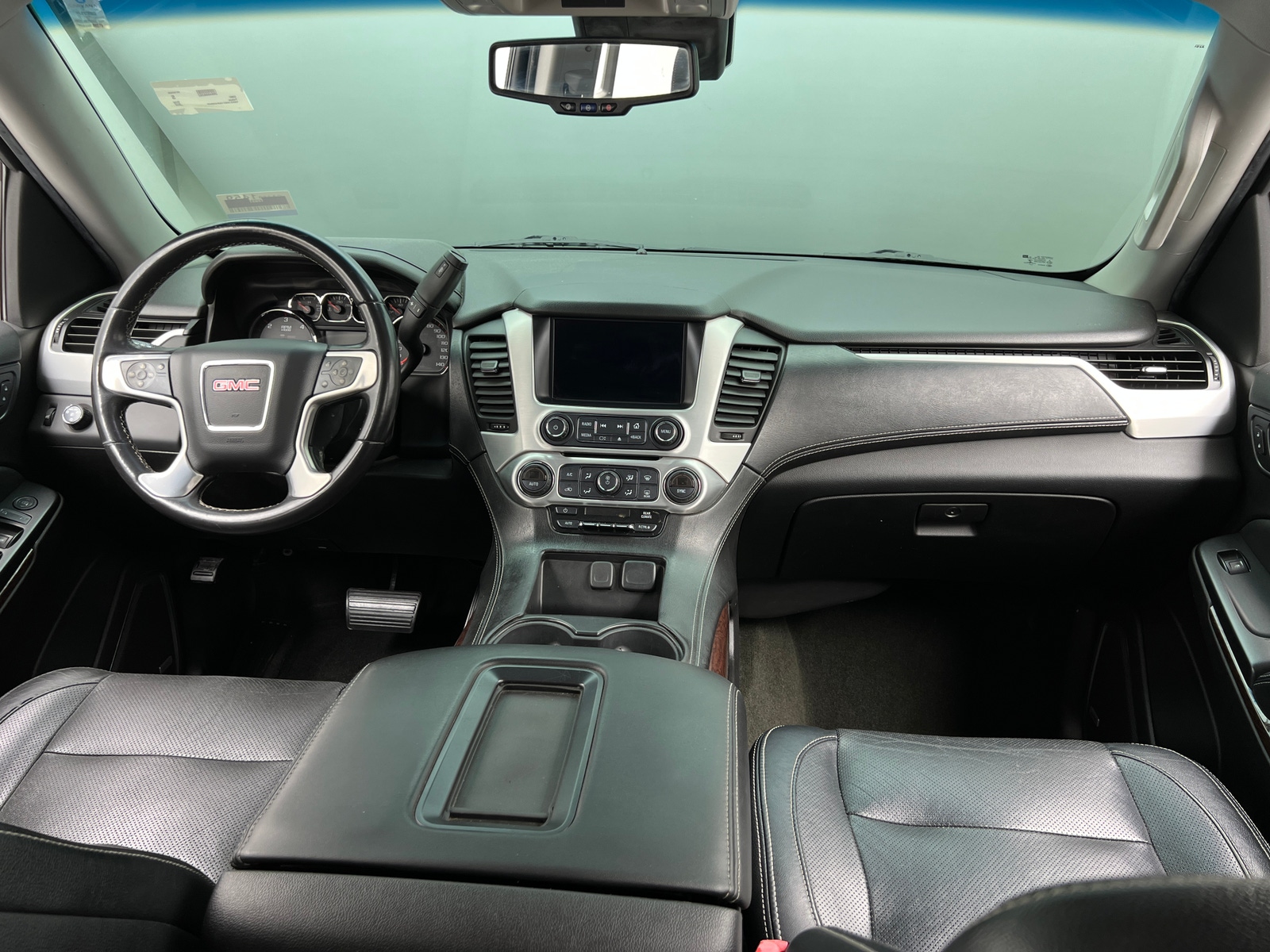 Thumbnail: 2016 GMC Yukon - 3