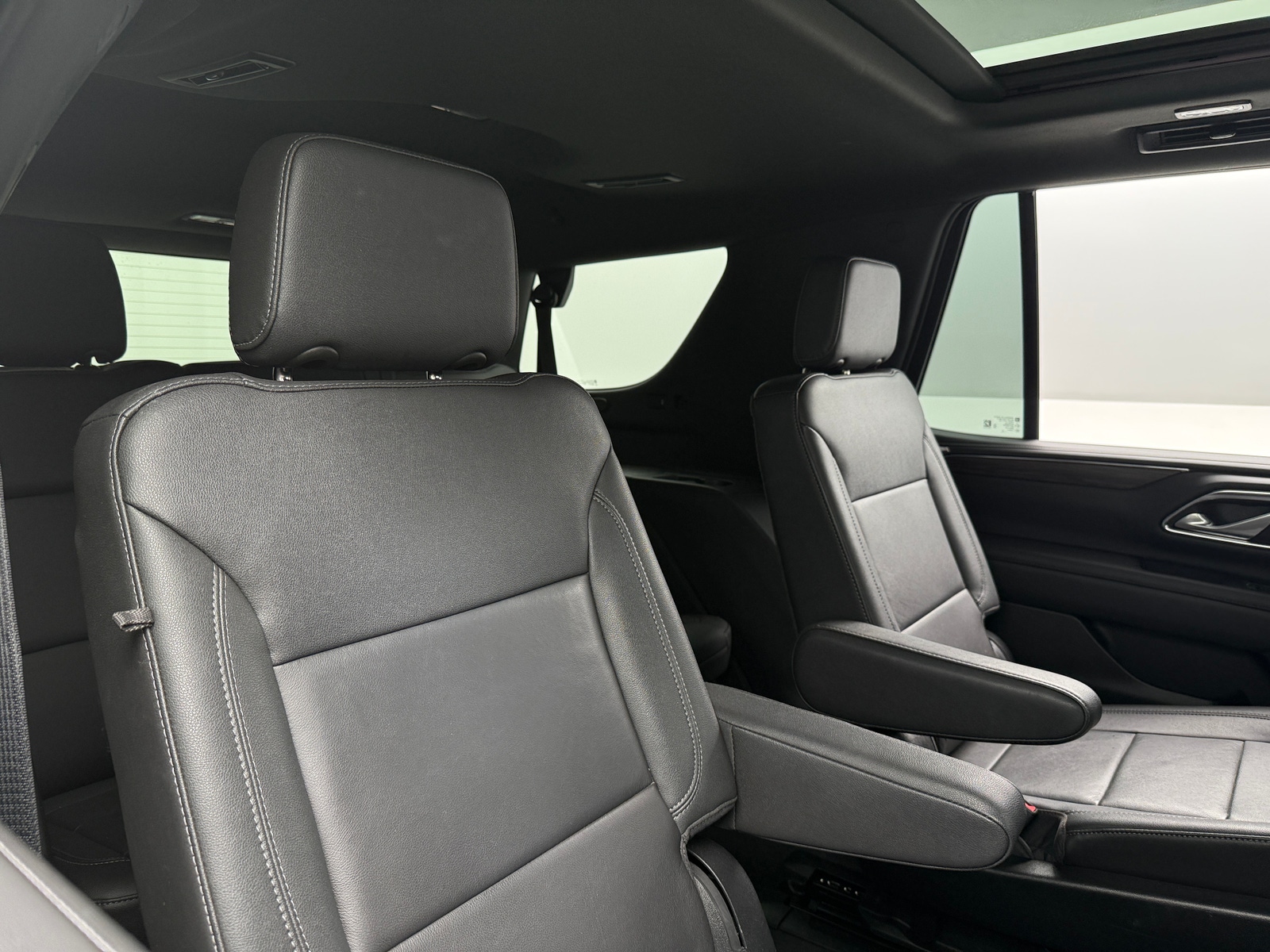 Thumbnail: 2022 Chevrolet Tahoe - 5