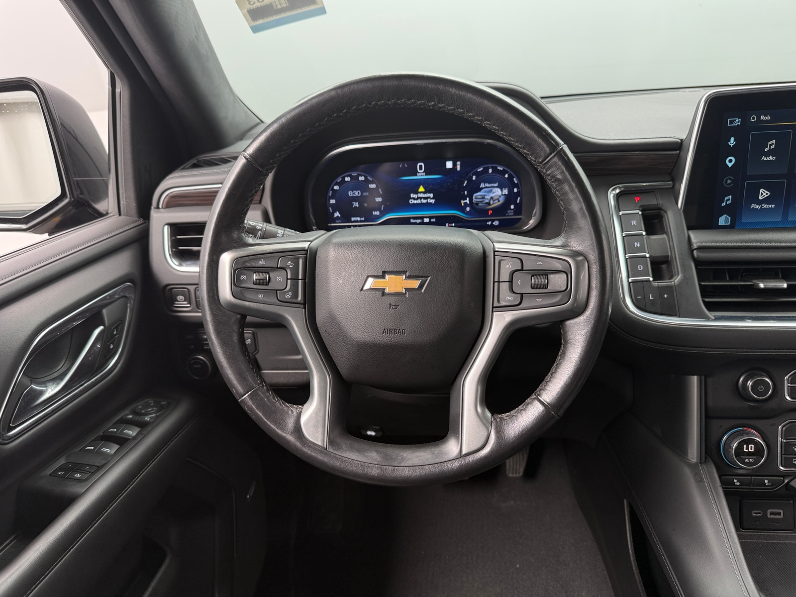 Thumbnail: 2022 Chevrolet Tahoe - 4