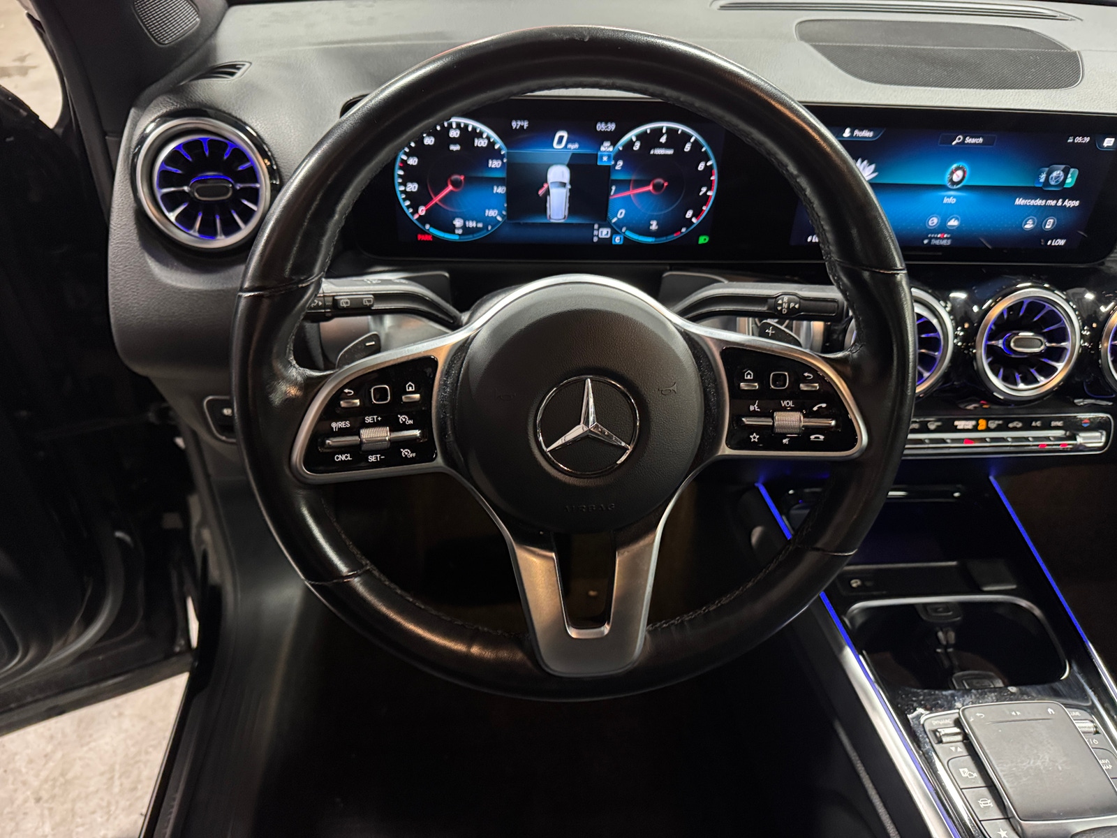 Thumbnail: 2023 Mercedes-Benz GLB - 4